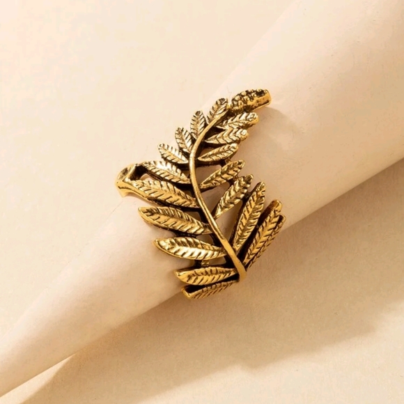 🍉5 for $25* Gold Leaf Ring - Picture 2 of 5